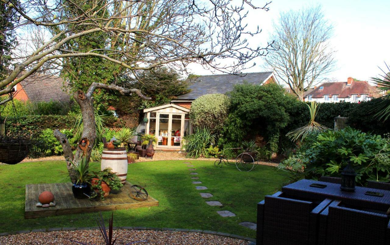 Holly House And Couette-café 4*
